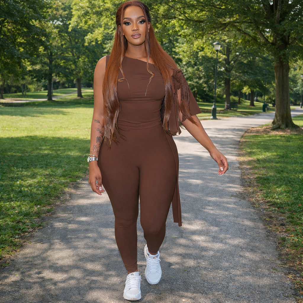 Elegant Women's 2-Piece Set - Oblique Off-Shoulder Top and Skinny Pants