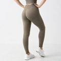 Women's Athletic Set | Push-Up 9/10 Leggings + Top – Lynoro