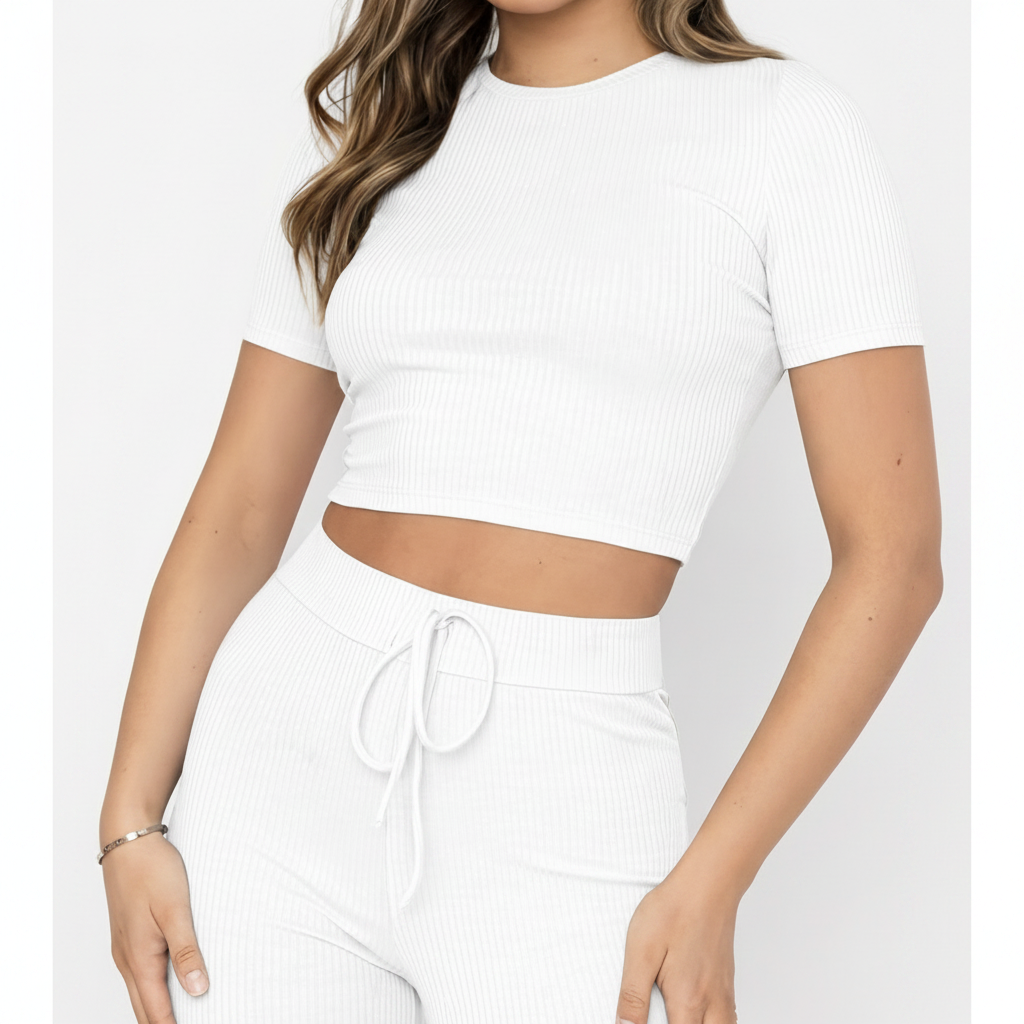 Women's 2-Piece Outfit – Three-Quarter Sleeve Top and Solid Color Wide-Leg Pants | Lynoro