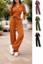 Completo tinta unita a vita alta con bottoni e maniche lunghe