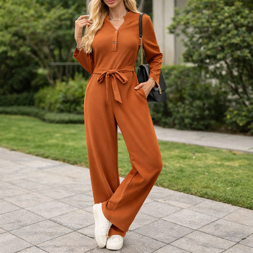 Completo tinta unita a vita alta con bottoni e maniche lunghe