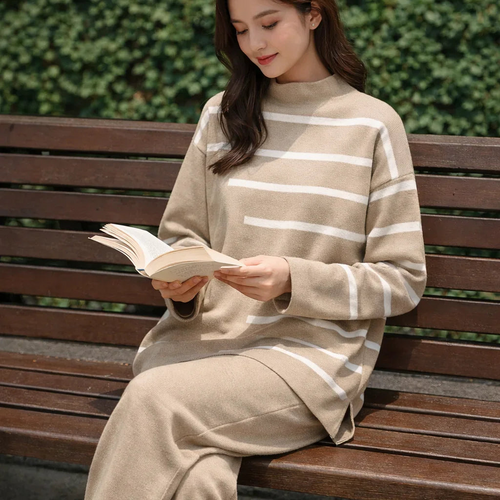 Completo Donna 2 Pezzi - Maglione Collo Alto Righe e Pantaloni