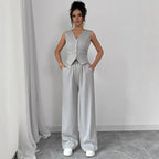 Completo donna 2 pezzi vista frontale gilet scollo V