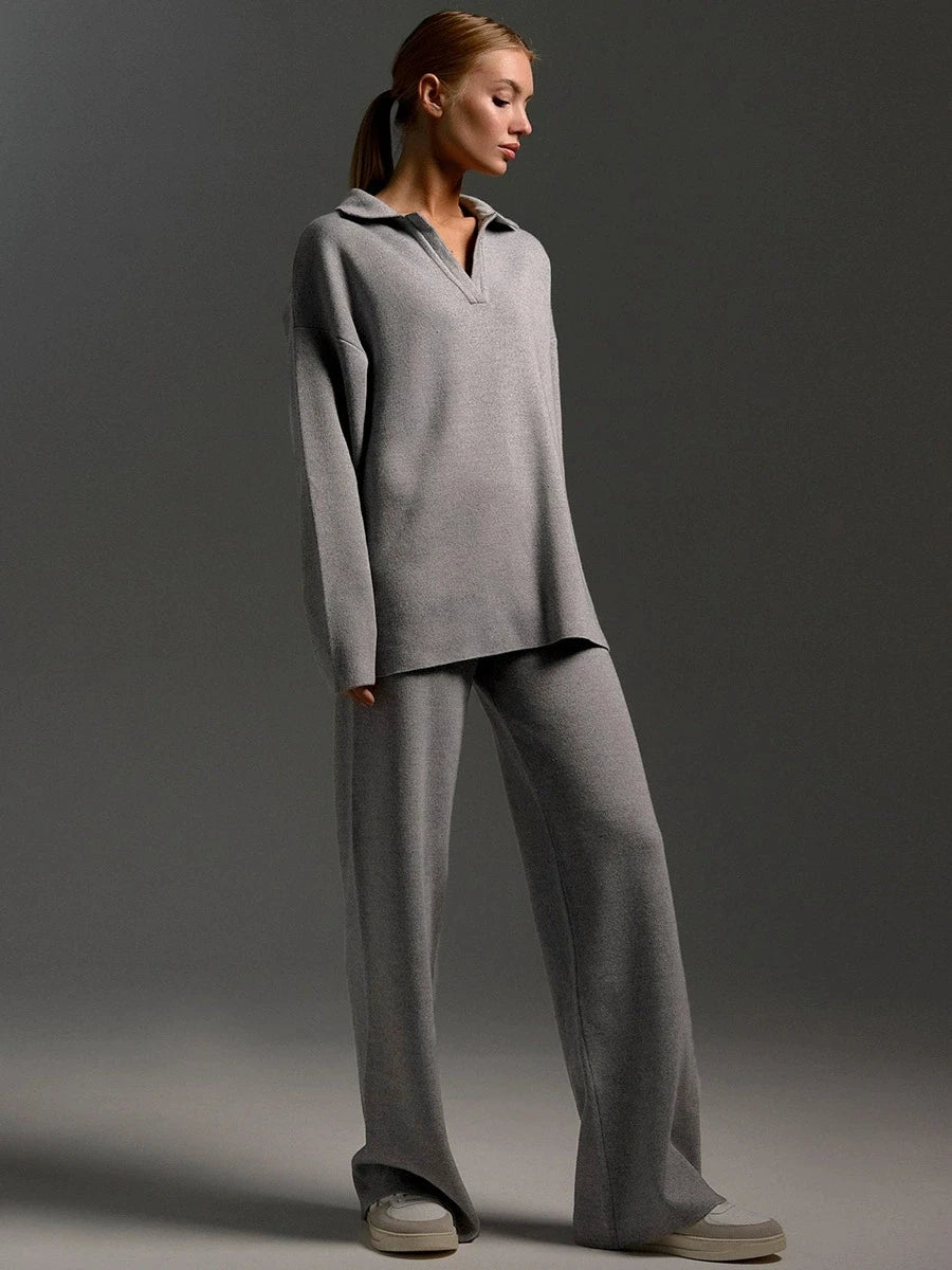 Completo donna dettaglio pantaloni gamba larga