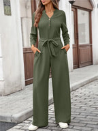 Jumpsuit donna verde militare manica lunga con tasche - vista frontale lifestyle